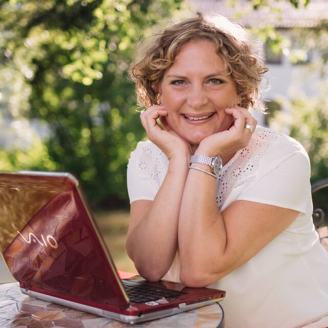 Doris Thomas