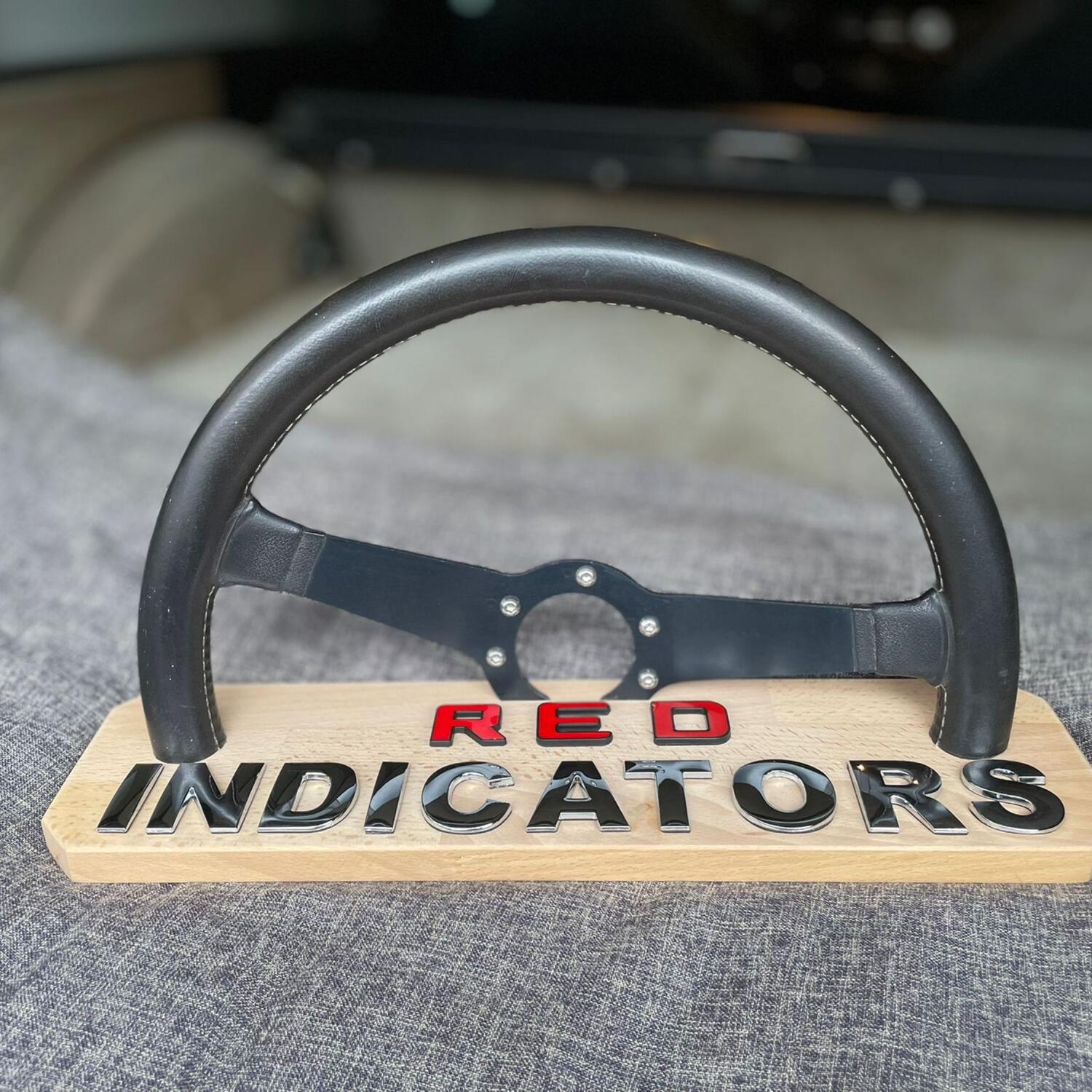 Red Indicator Rallye