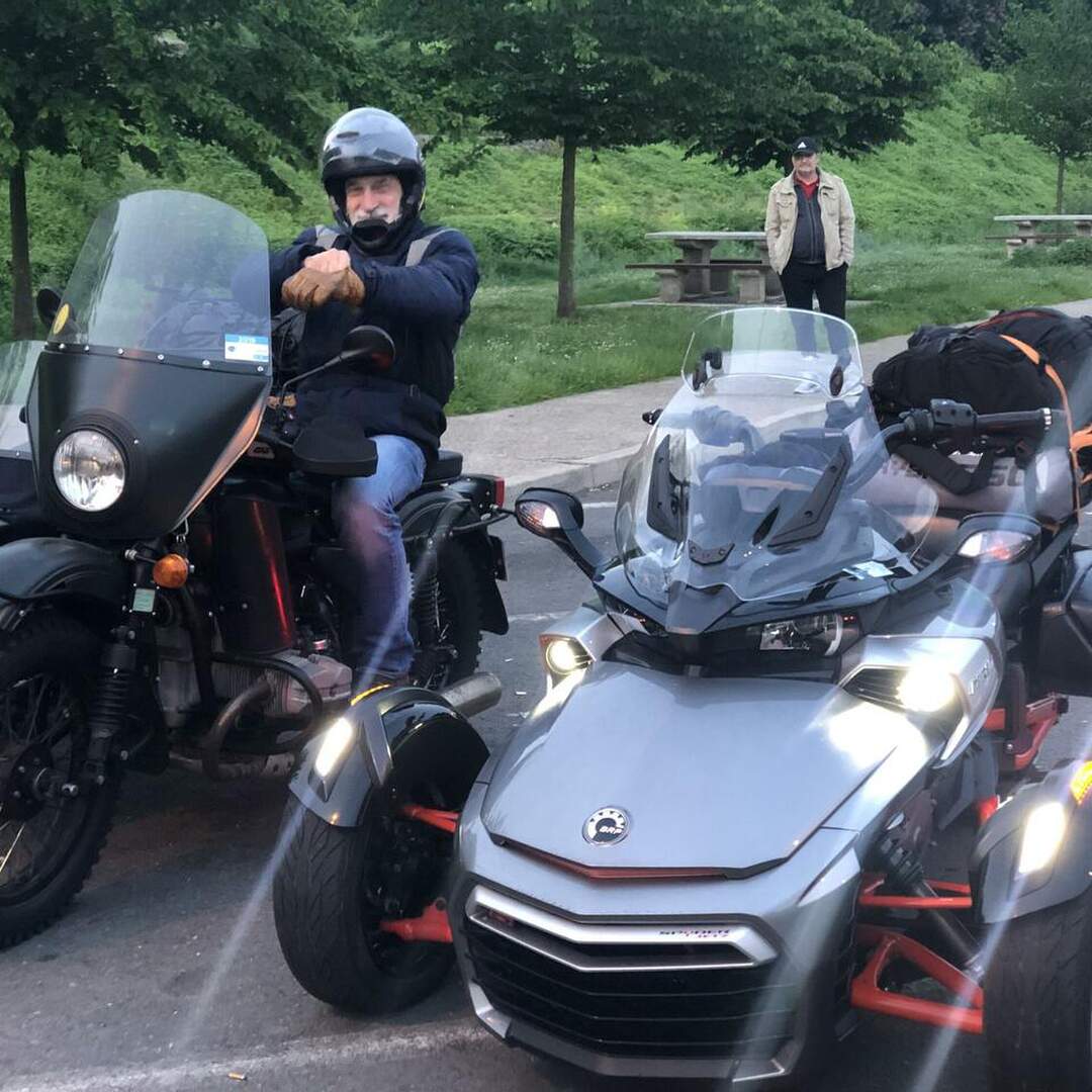 2 gars et 6 roues en Norvège