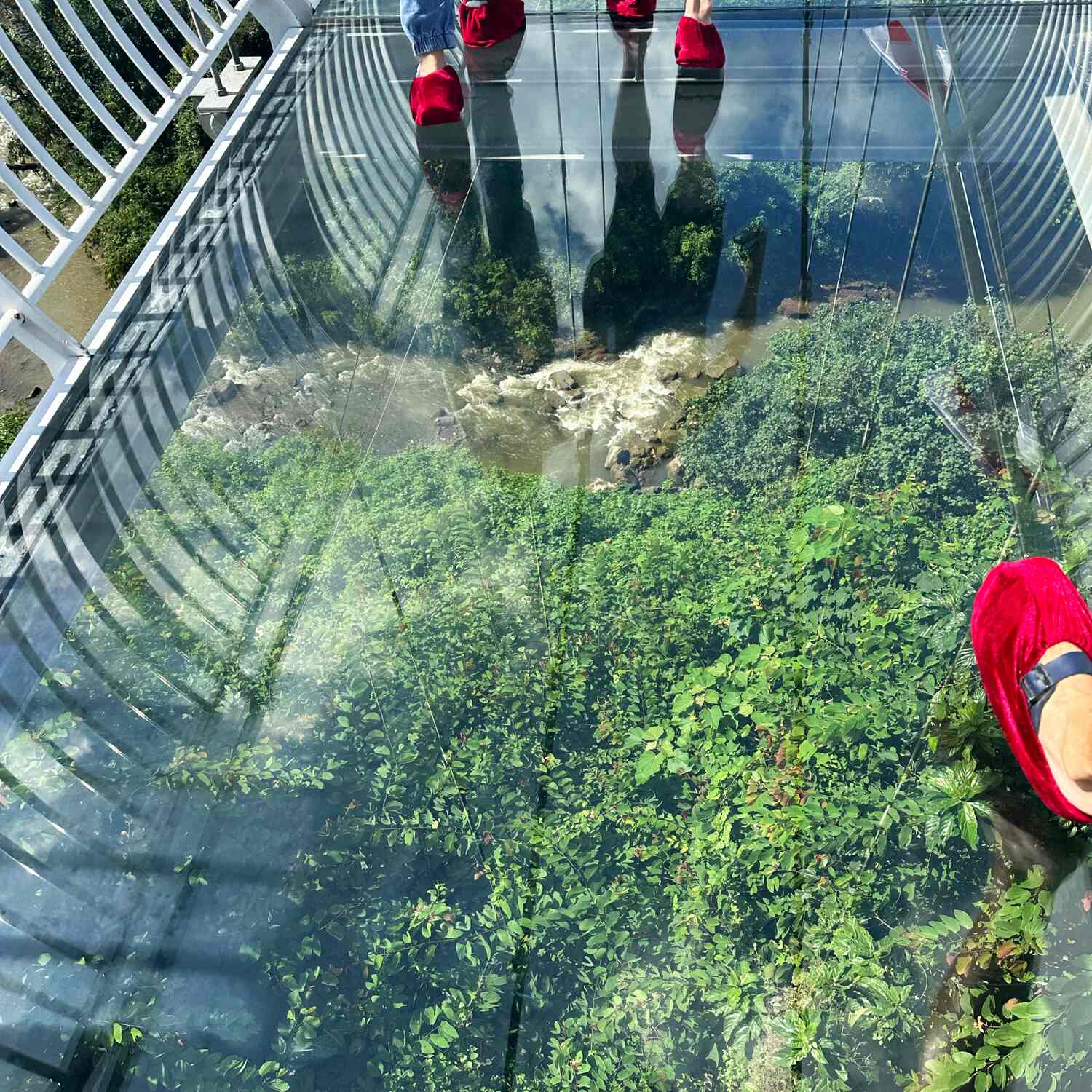 Kemenuh Glass Bridge