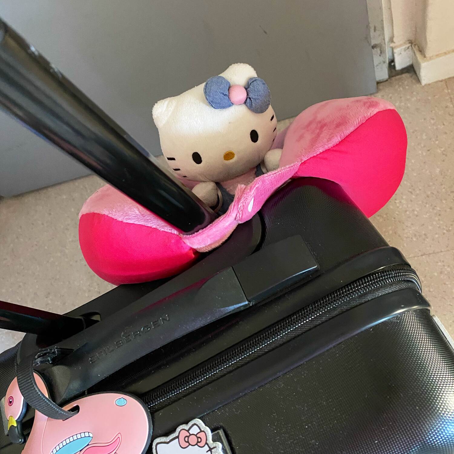 Hello Kitty travels to Dubai