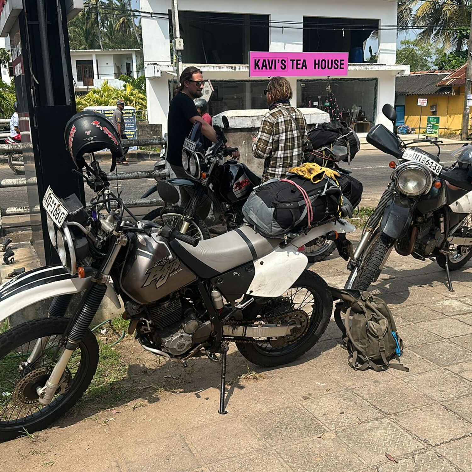 Mit der crew durch Sri Lanka