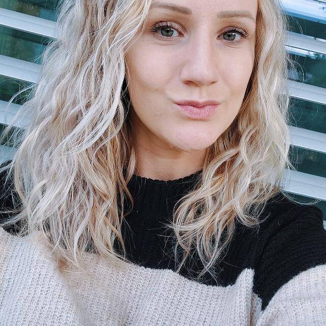 Angela Wenger