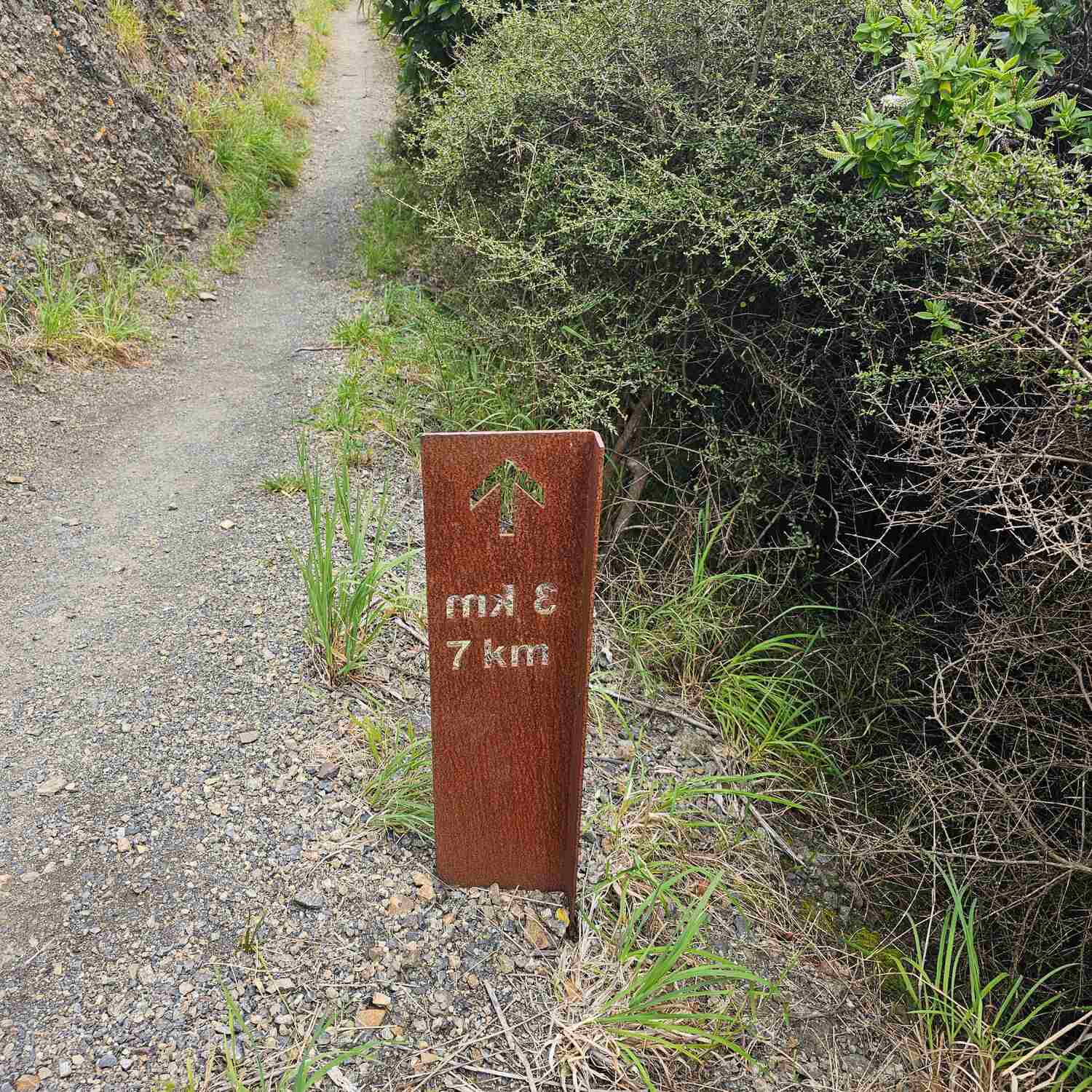 Escarpment Track