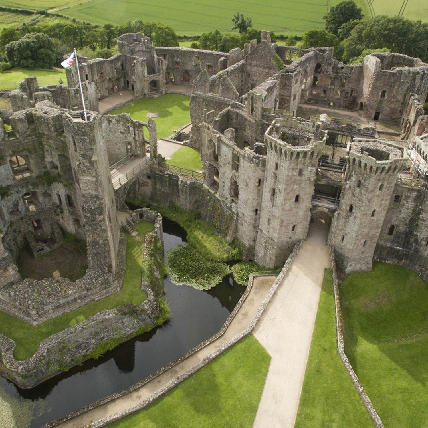 Wales - Raglan Castle
